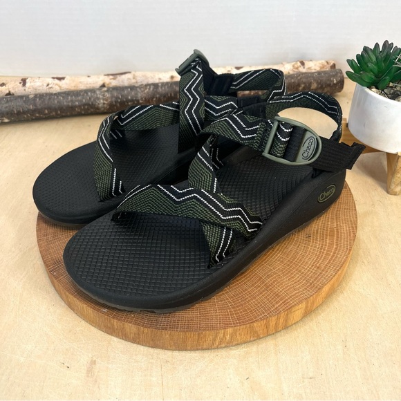Chaco Men\'s Z/Cloud sport sandals in a black and green \